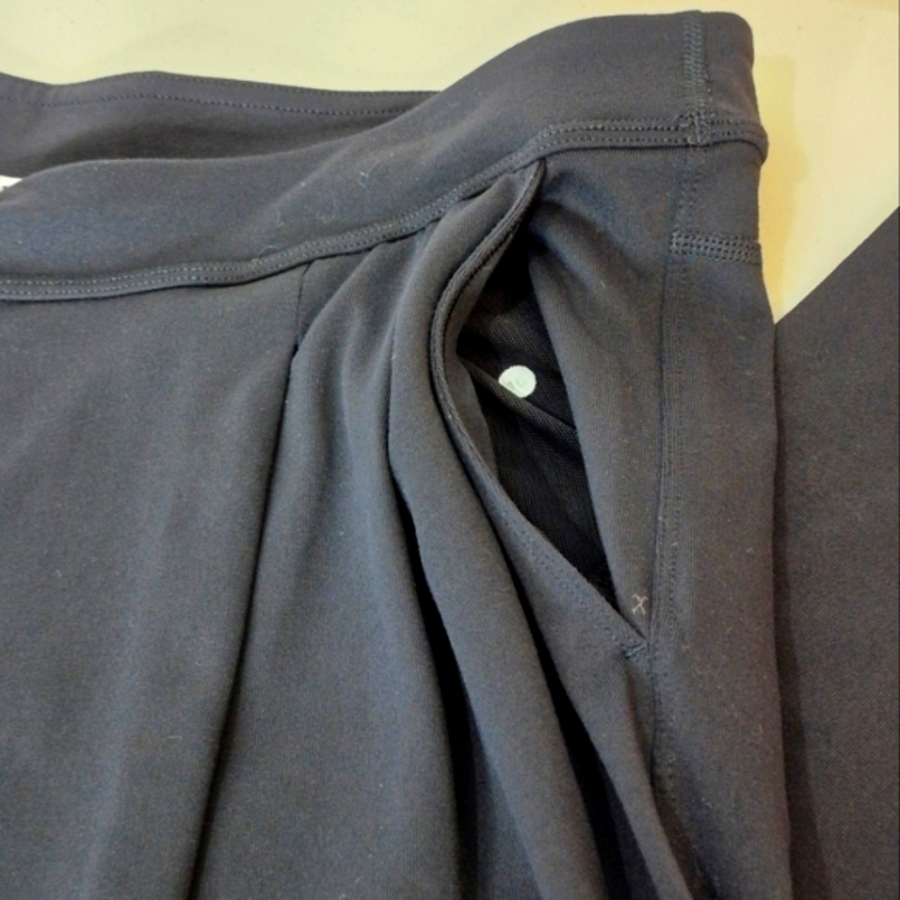 Lululemon High-Rise Pleated Wide Leg Cropped Pants - Size 10 - Picture 5 of 11